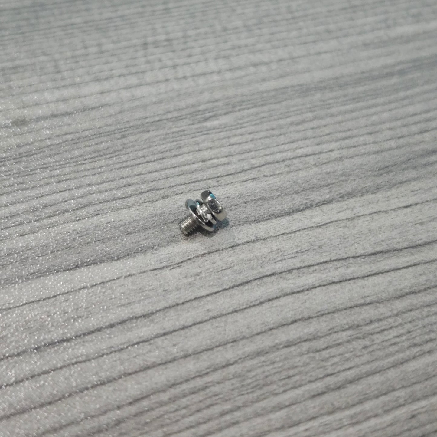 Zonebee Metal Bolts – High-Strength, Durable Fasteners for Secure Fixing