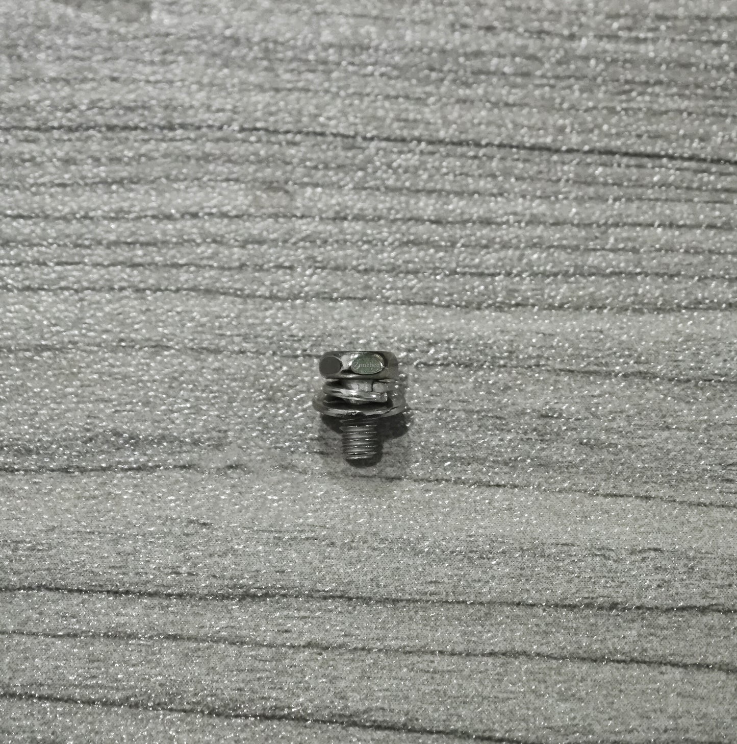 Zonebee Metal Bolts – High-Strength, Durable Fasteners for Secure Fixing