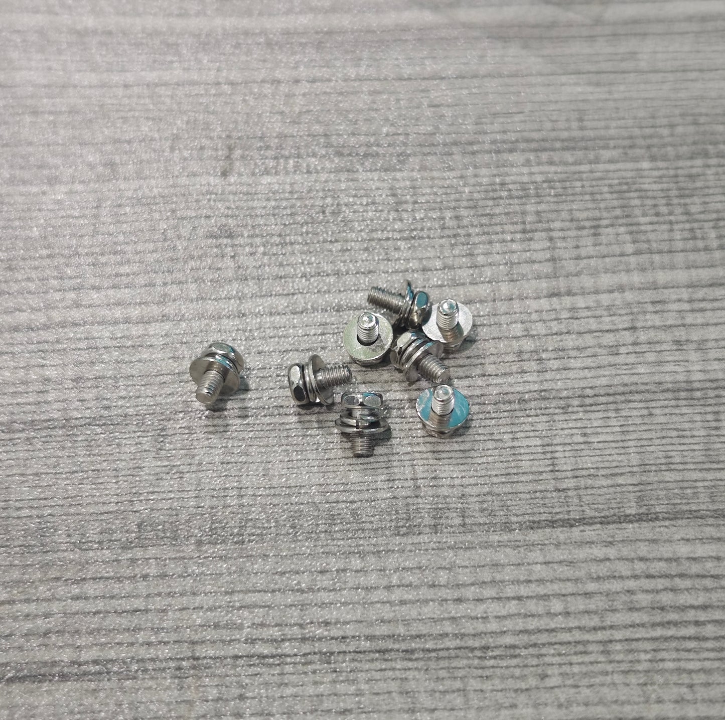 Zonebee Metal Bolts – High-Strength, Durable Fasteners for Secure Fixing