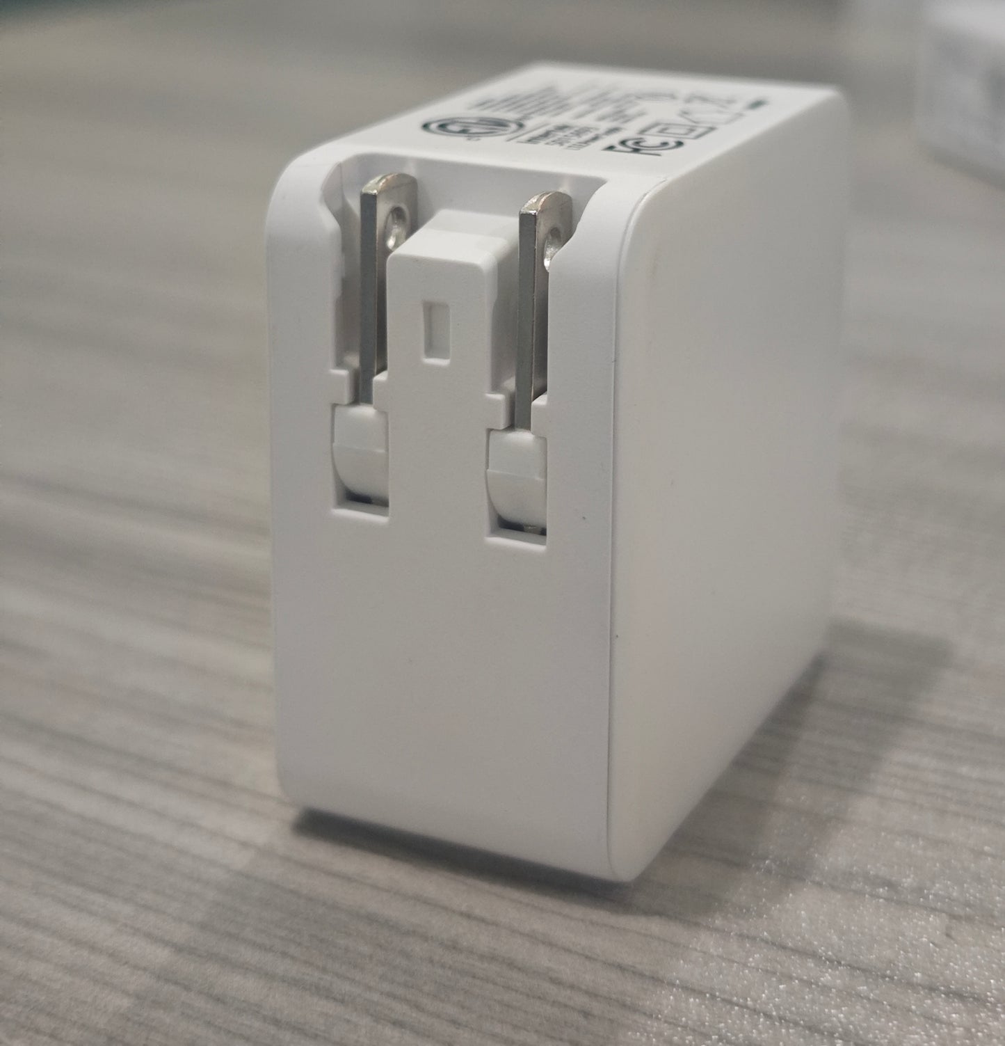 Zonebee Efficient Battery Charger – Fast, Safe, and Widely Compatible