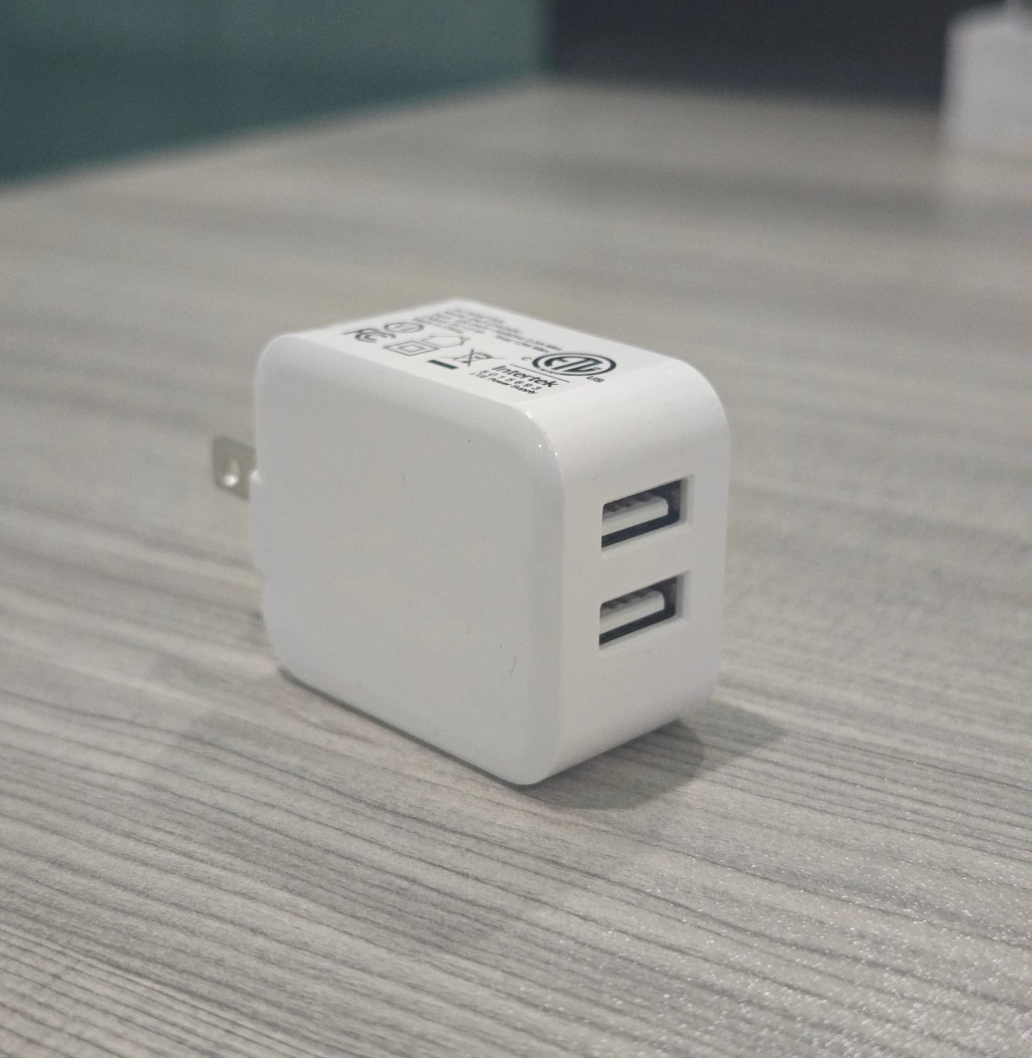 Zonebee Efficient Battery Charger – Fast, Safe, and Widely Compatible